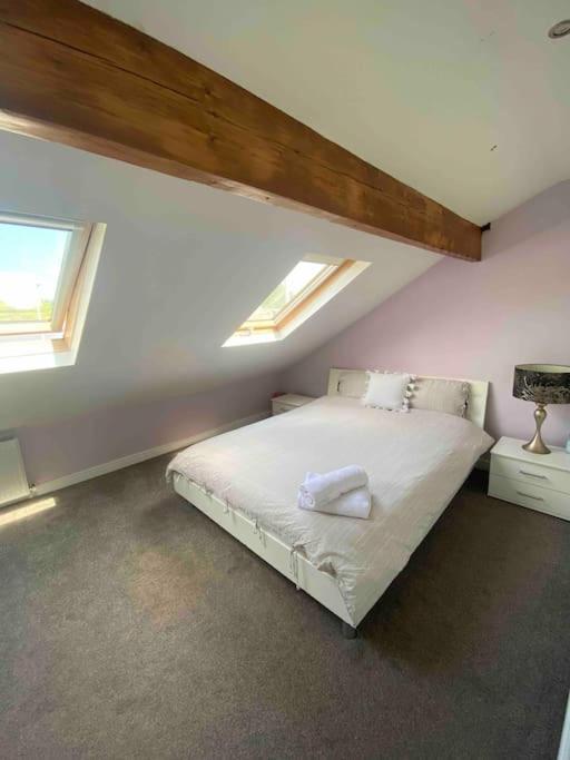 Ferienwohnung Contemporary Duplex - Private Patio & Parking Stockport Exterior foto