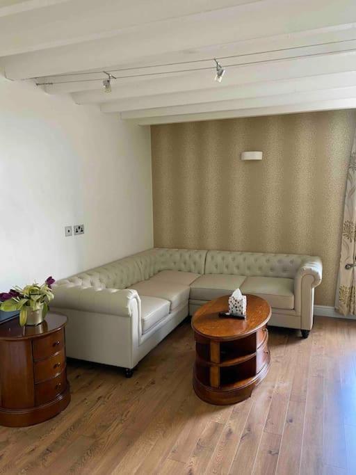 Ferienwohnung Contemporary Duplex - Private Patio & Parking Stockport Exterior foto